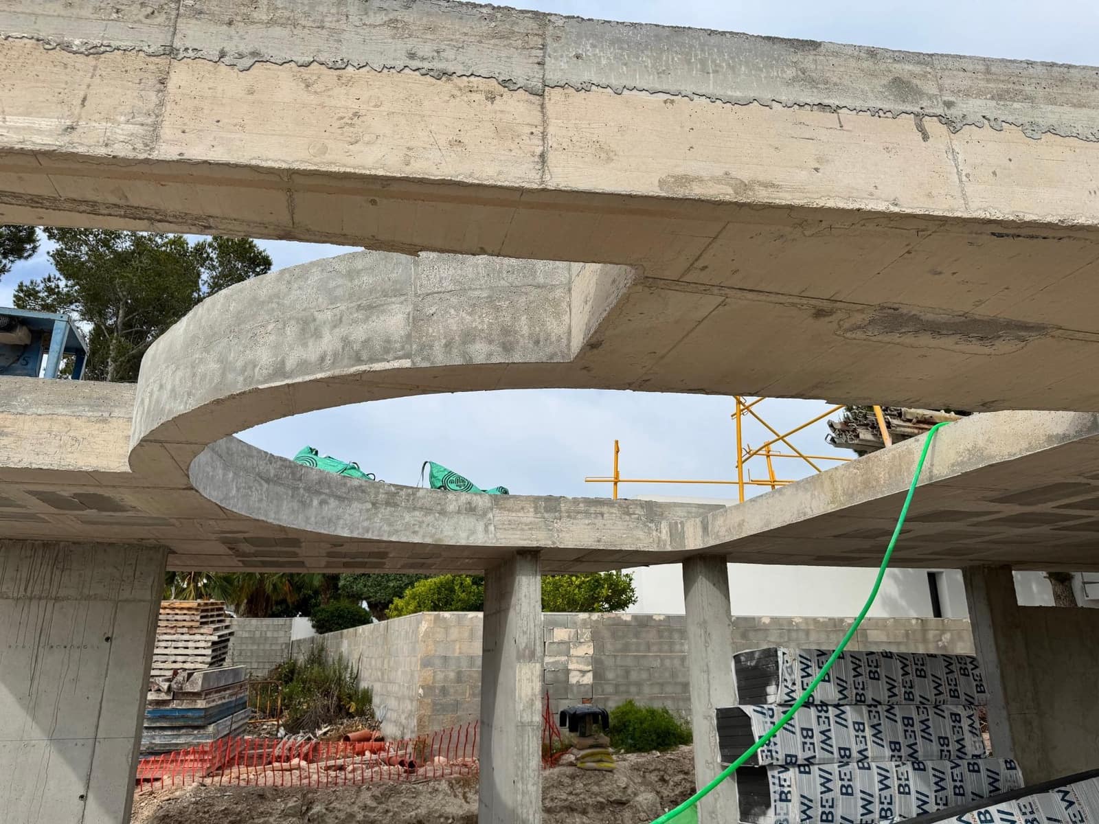 5 bedroom Villa for sale in Moraira with pool garage - € 1,790,000 (Ref: 7824592)