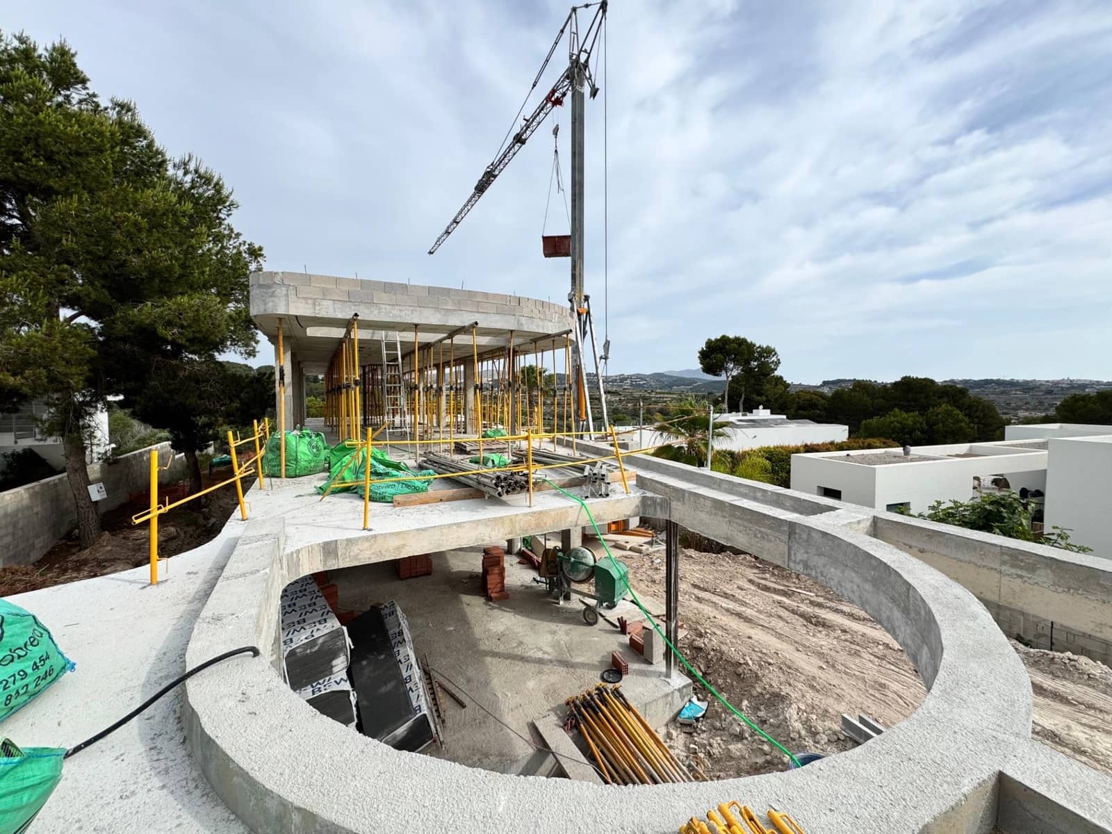 5 bedroom Villa for sale in Moraira with pool garage - € 1,790,000 (Ref: 7824592)