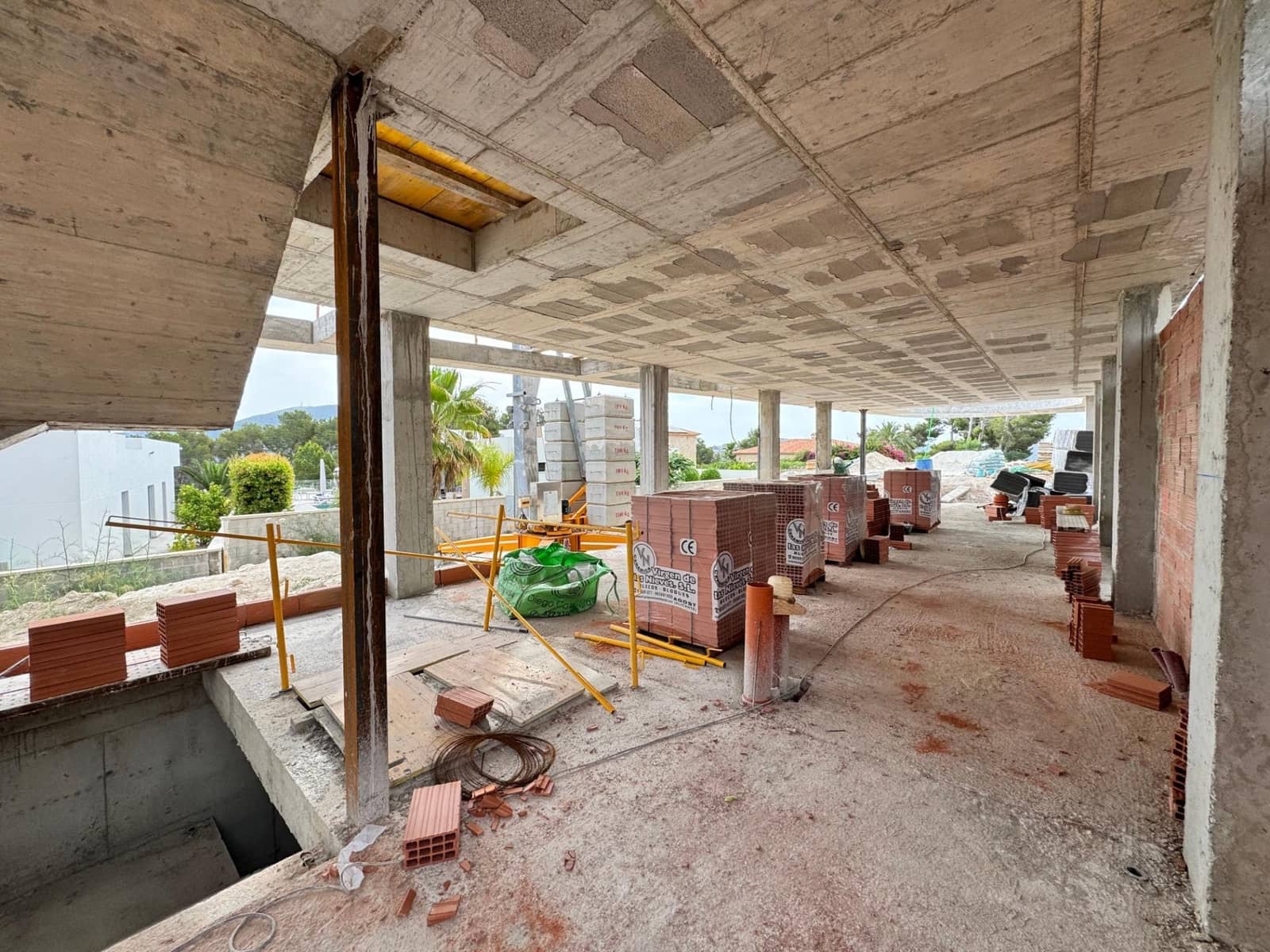 5 bedroom Villa for sale in Moraira with pool garage - € 1,790,000 (Ref: 7824592)