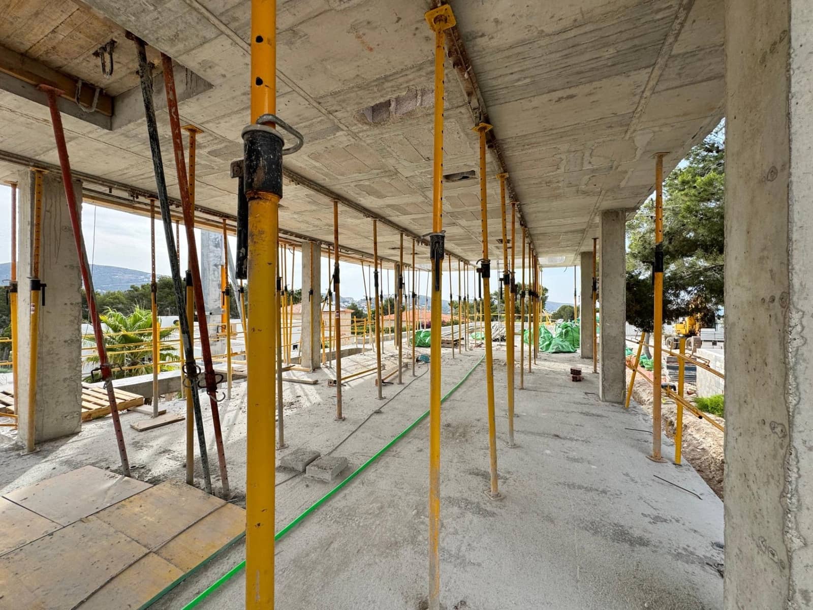 5 bedroom Villa for sale in Moraira with pool garage - € 1,790,000 (Ref: 7824592)