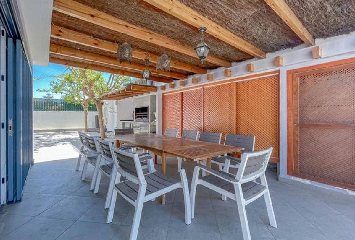 6 soveværelse Villa til salg i Benidorm med swimmingpool garage - € 890.000 (Ref: 8398694)