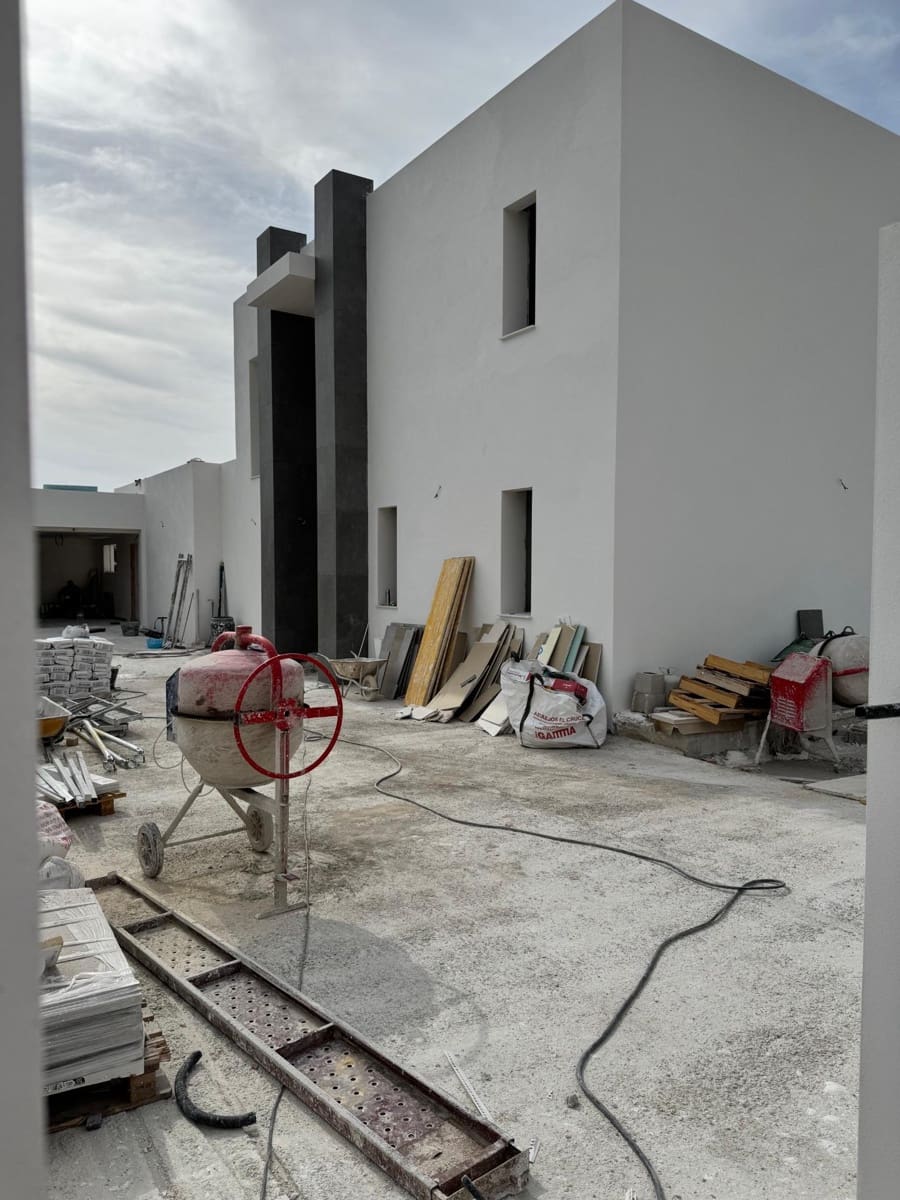 4 bedroom Villa for sale in Moraira with pool garage - € 1,750,000 (Ref: 8529902)