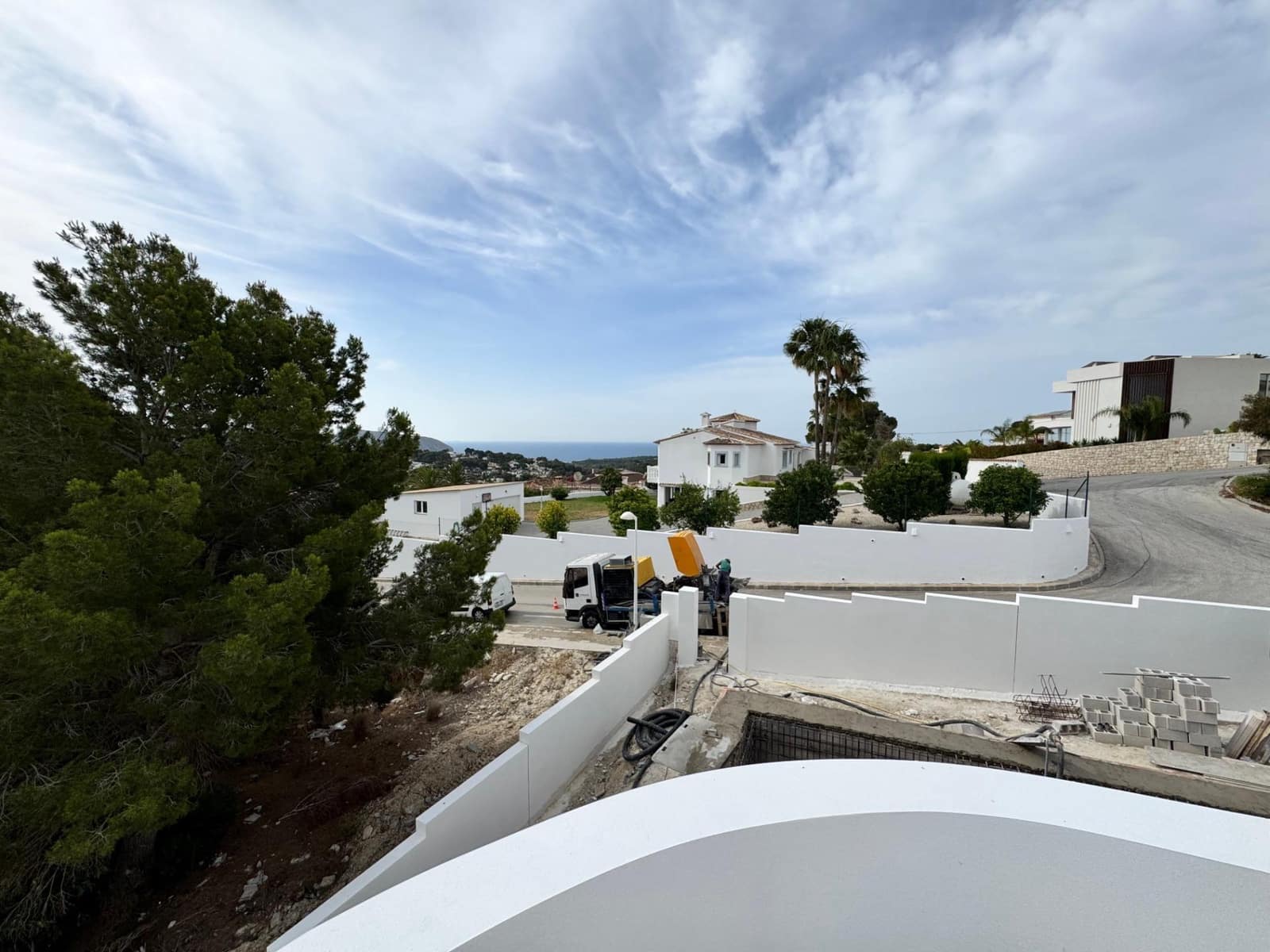 4 bedroom Villa for sale in Moraira with pool garage - € 1,750,000 (Ref: 8529902)