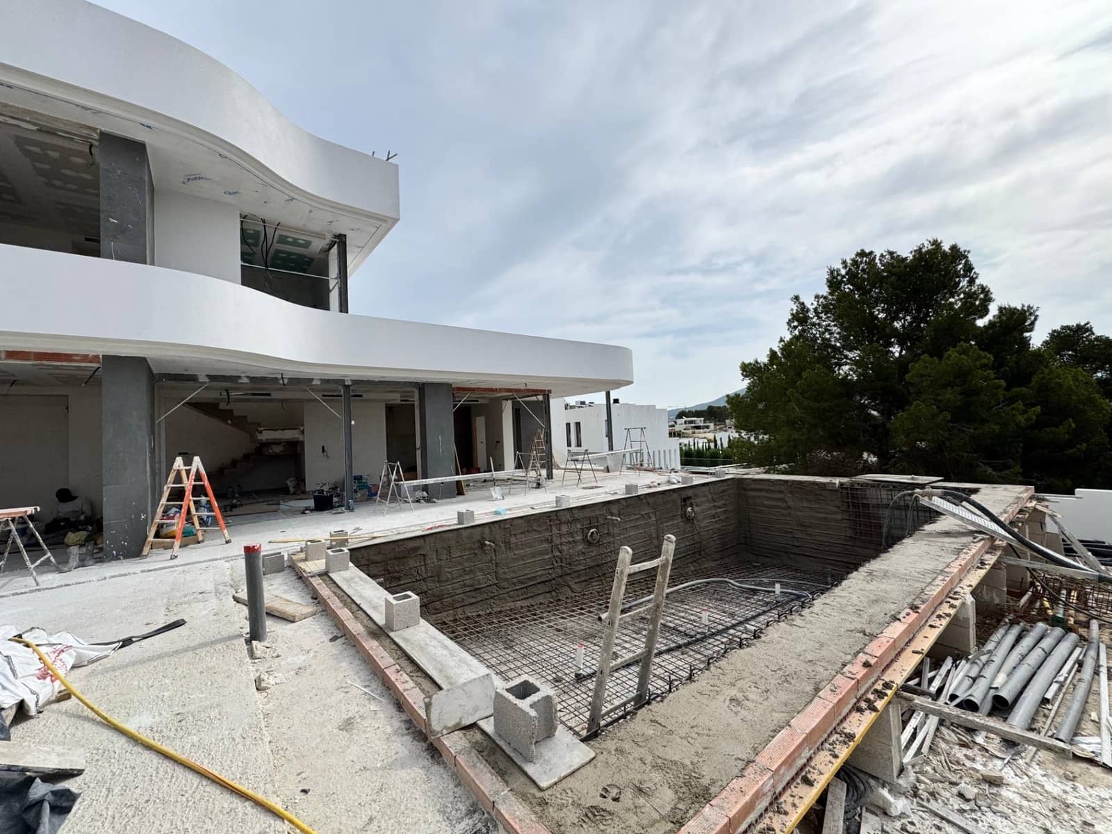 4 bedroom Villa for sale in Moraira with pool garage - € 1,750,000 (Ref: 8529902)