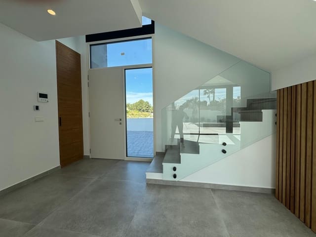 4 bedroom Villa for sale in Moraira, Teulada-Moraira with pool garage - € 1,850,000 (Ref: 8529902)