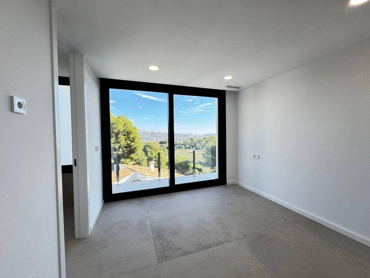 3 soveværelse Semi-Rækkehus til salg i Moraira med swimmingpool - € 690.000 (Ref: 8662767)