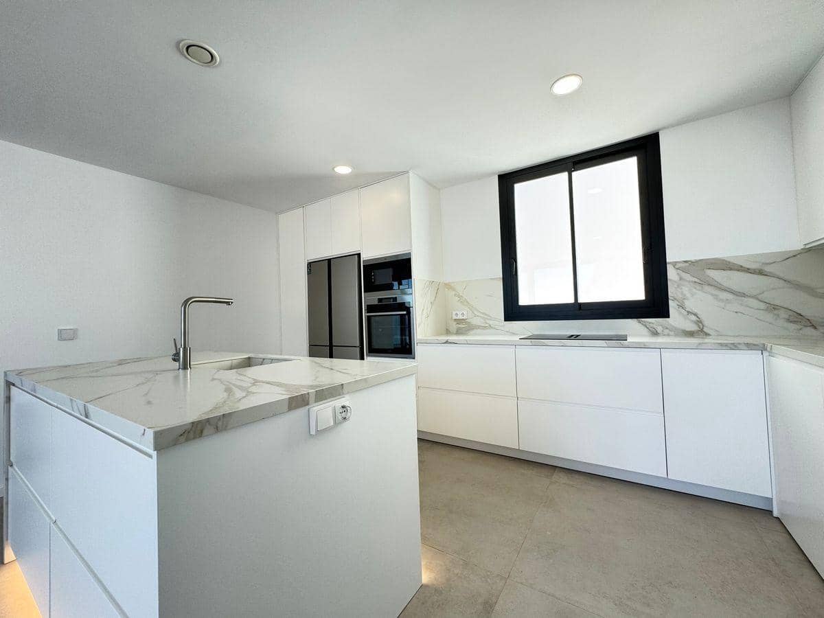 3 soveværelse Semi-Rækkehus til salg i Moraira med swimmingpool - € 690.000 (Ref: 8662767)