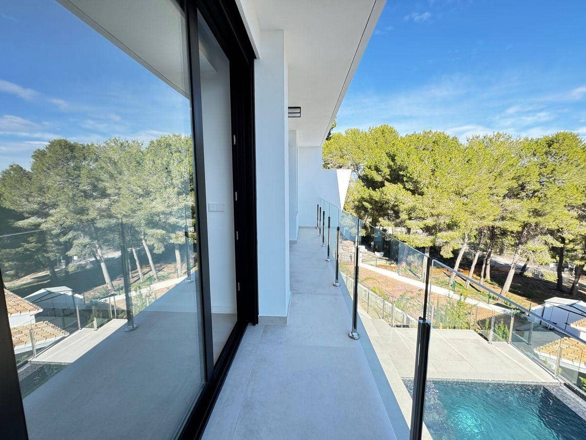 3 soveværelse Semi-Rækkehus til salg i Moraira med swimmingpool - € 690.000 (Ref: 8662767)