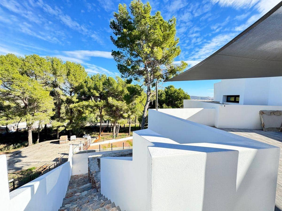 3 soveværelse Semi-Rækkehus til salg i Moraira med swimmingpool - € 690.000 (Ref: 8662767)