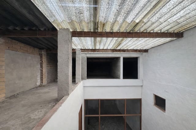 Comercial para venda em Teulada Pueblo, Teulada-Moraira - 395 000 € (Ref: 8735559)