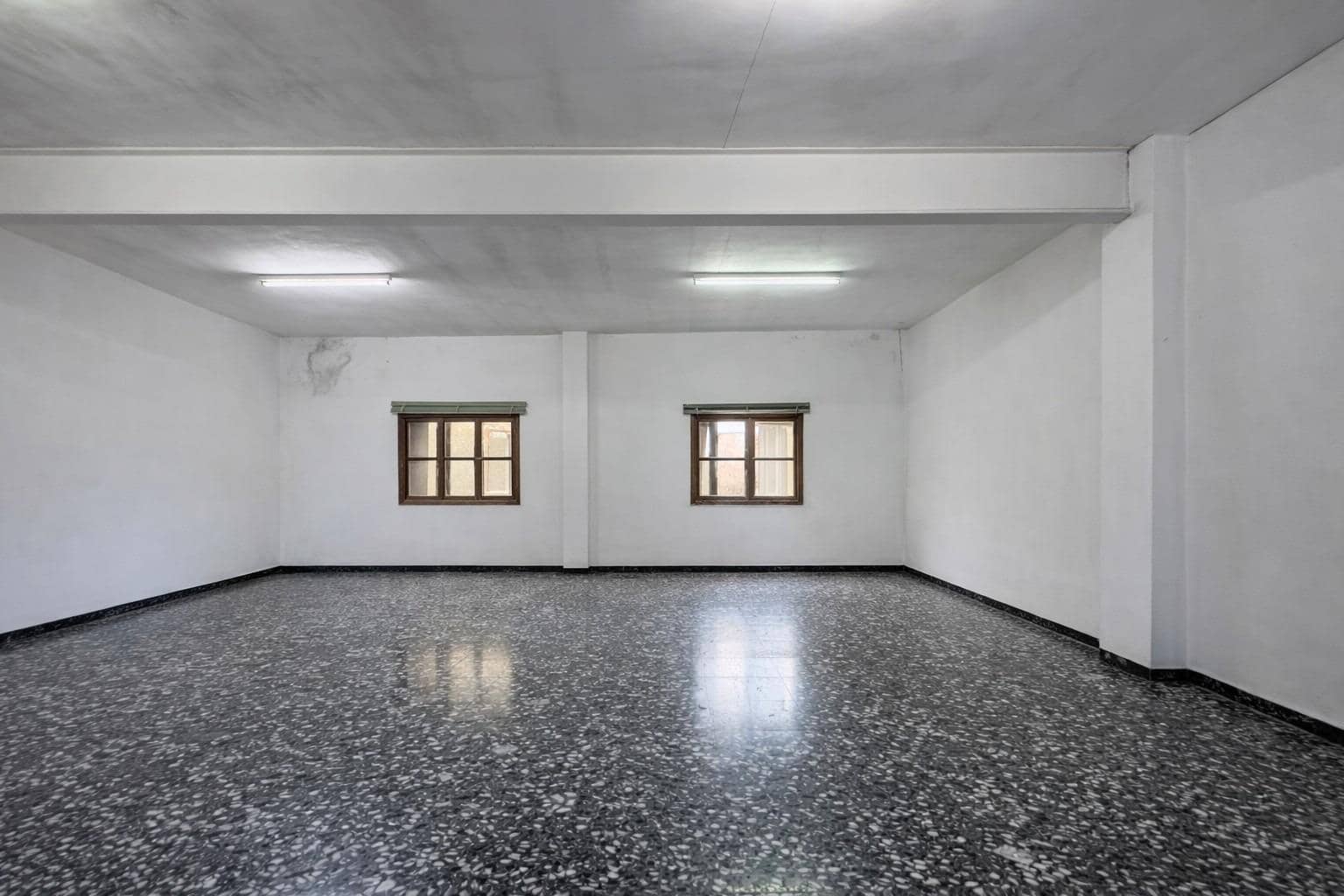 Komercyjne na sprzedaż w Teulada - 395 000 € (Ref: 8735559)