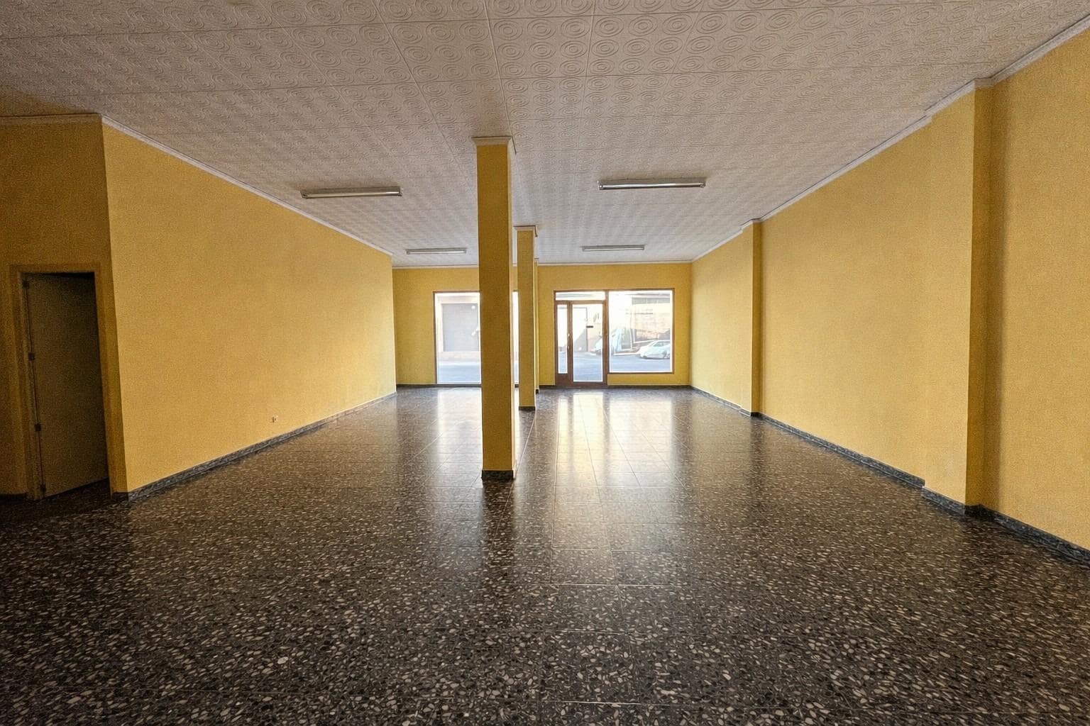 Komercyjne na sprzedaż w Teulada - 395 000 € (Ref: 8735559)