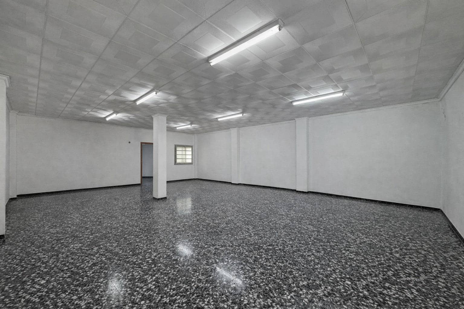 Komercyjne na sprzedaż w Teulada - 395 000 € (Ref: 8735559)