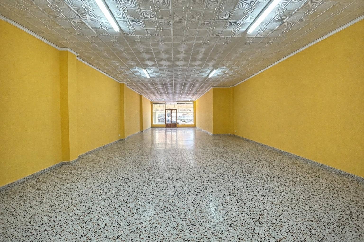 Komercyjne na sprzedaż w Teulada - 395 000 € (Ref: 8735559)