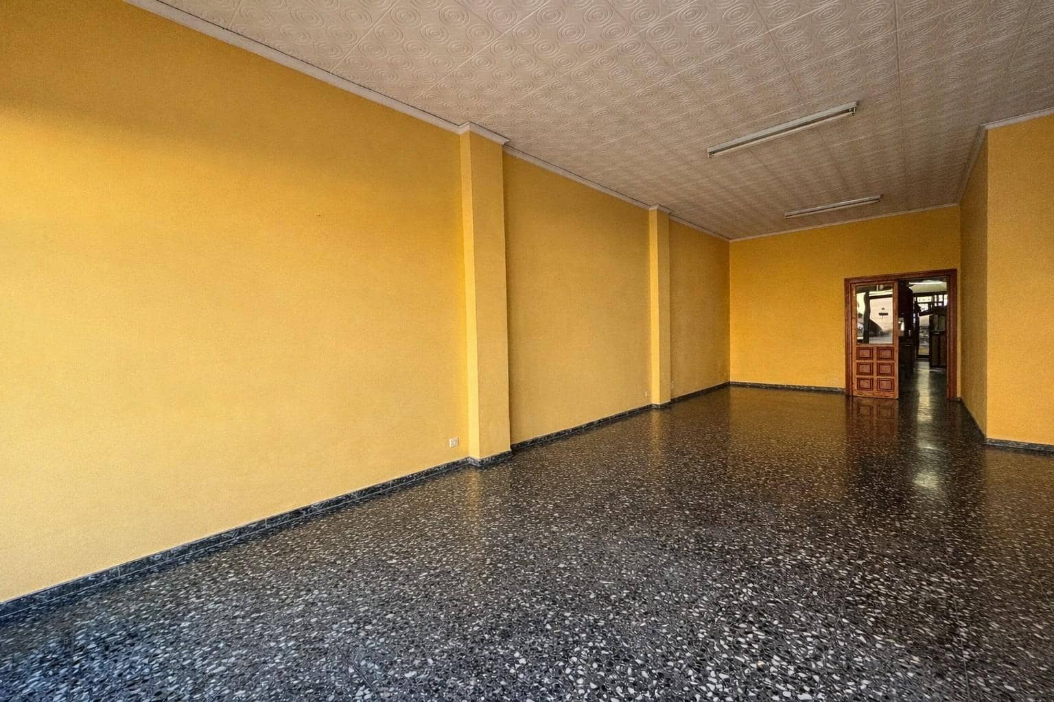 Komercyjne na sprzedaż w Teulada - 395 000 € (Ref: 8735559)