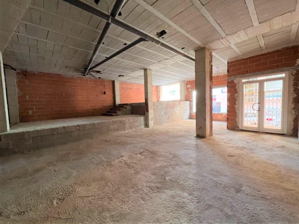 Kommersiell til salgs i Teulada - € 130 000 (Ref: 8841321)