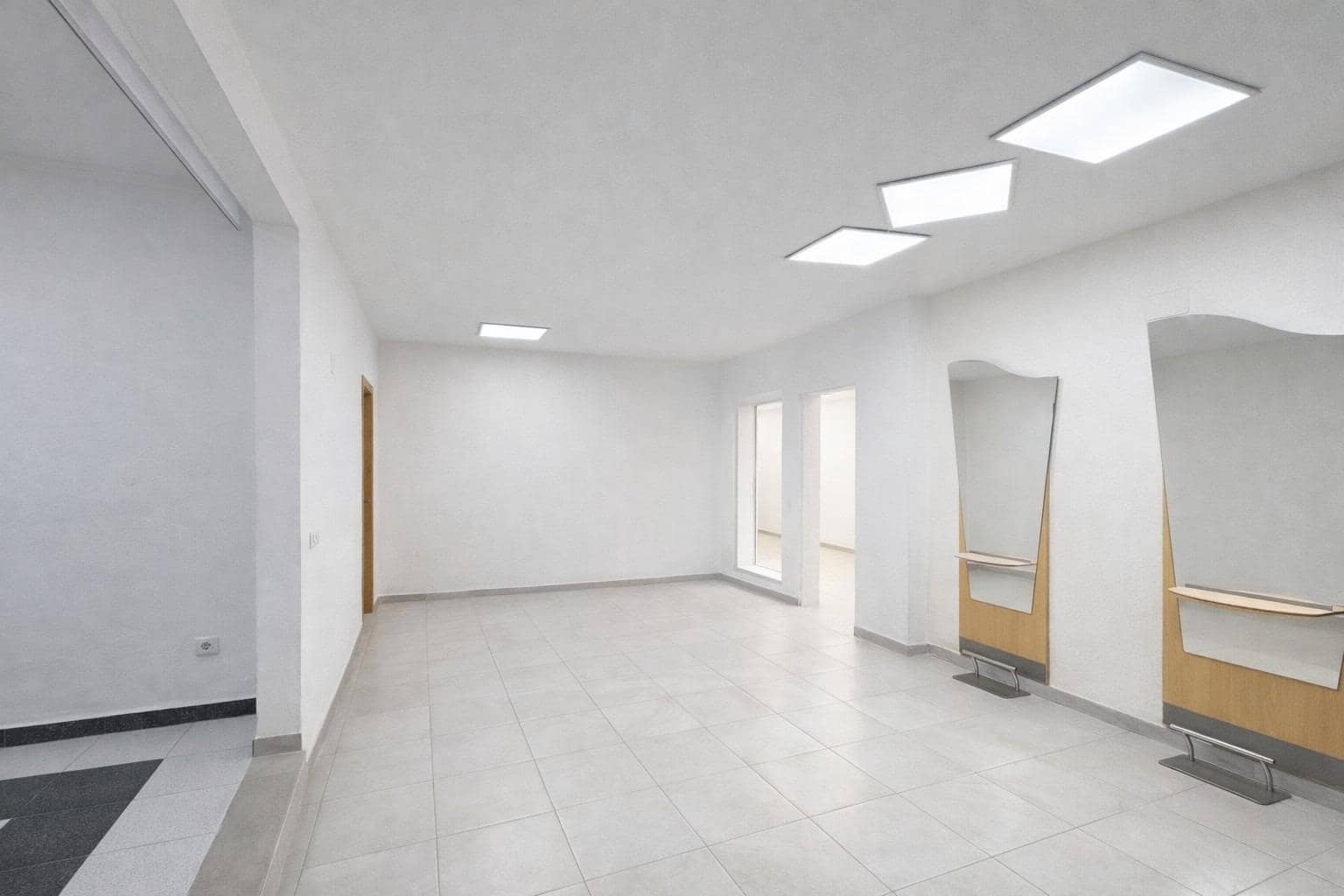 Local Comercial de 2 habitaciones en Teulada en venta - 69.900 € (Ref: 9099210)