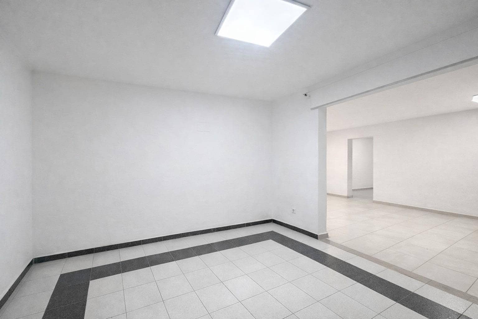 2 bedroom Commercial for sale in Teulada - € 69,900 (Ref: 9099210)