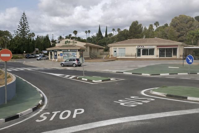 Erhverv til salg i Moraira, Teulada-Moraira - € 890.000 (Ref: 9645133)