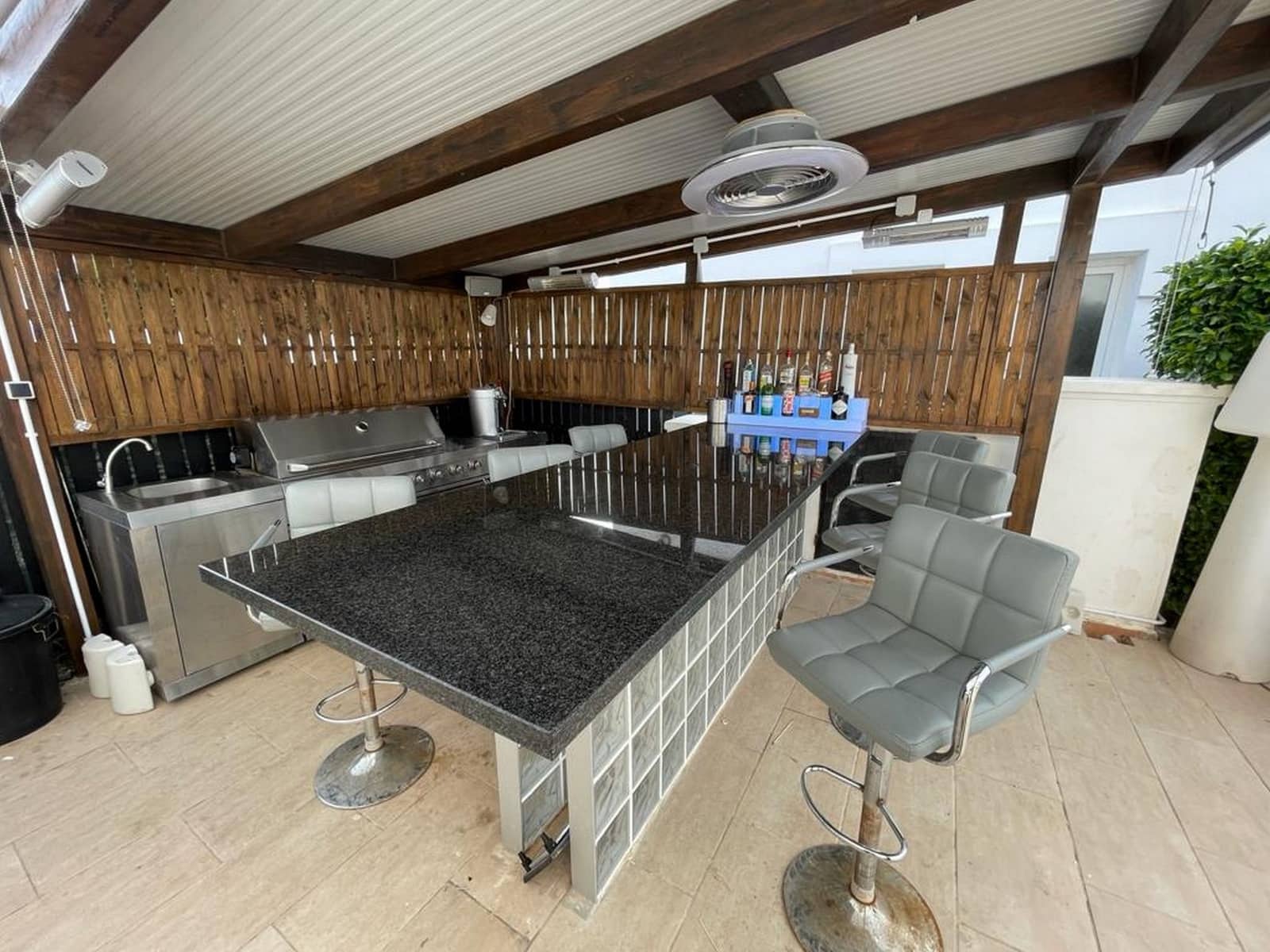 4 soveværelse Villa til leje i Roldan med swimmingpool garage - € 2.500 (Ref: 5884142)