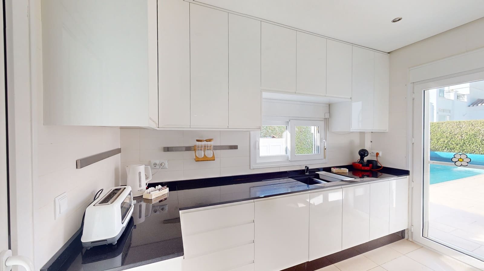 4 soveværelse Villa til leje i Roldan med swimmingpool garage - € 2.500 (Ref: 5884142)