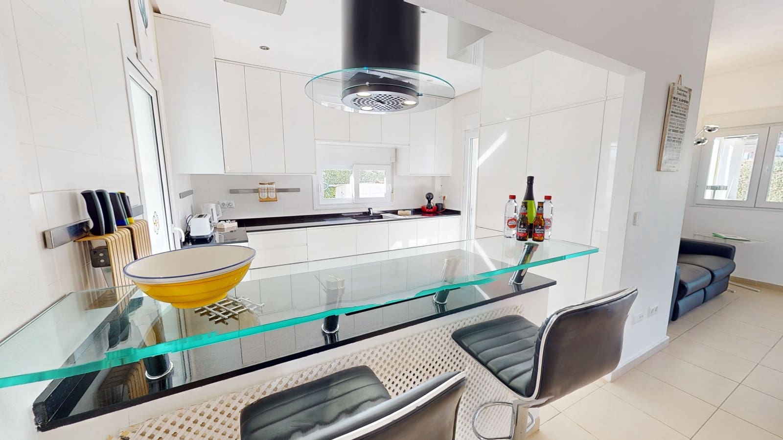 4 soveværelse Villa til leje i Roldan med swimmingpool garage - € 2.500 (Ref: 5884142)