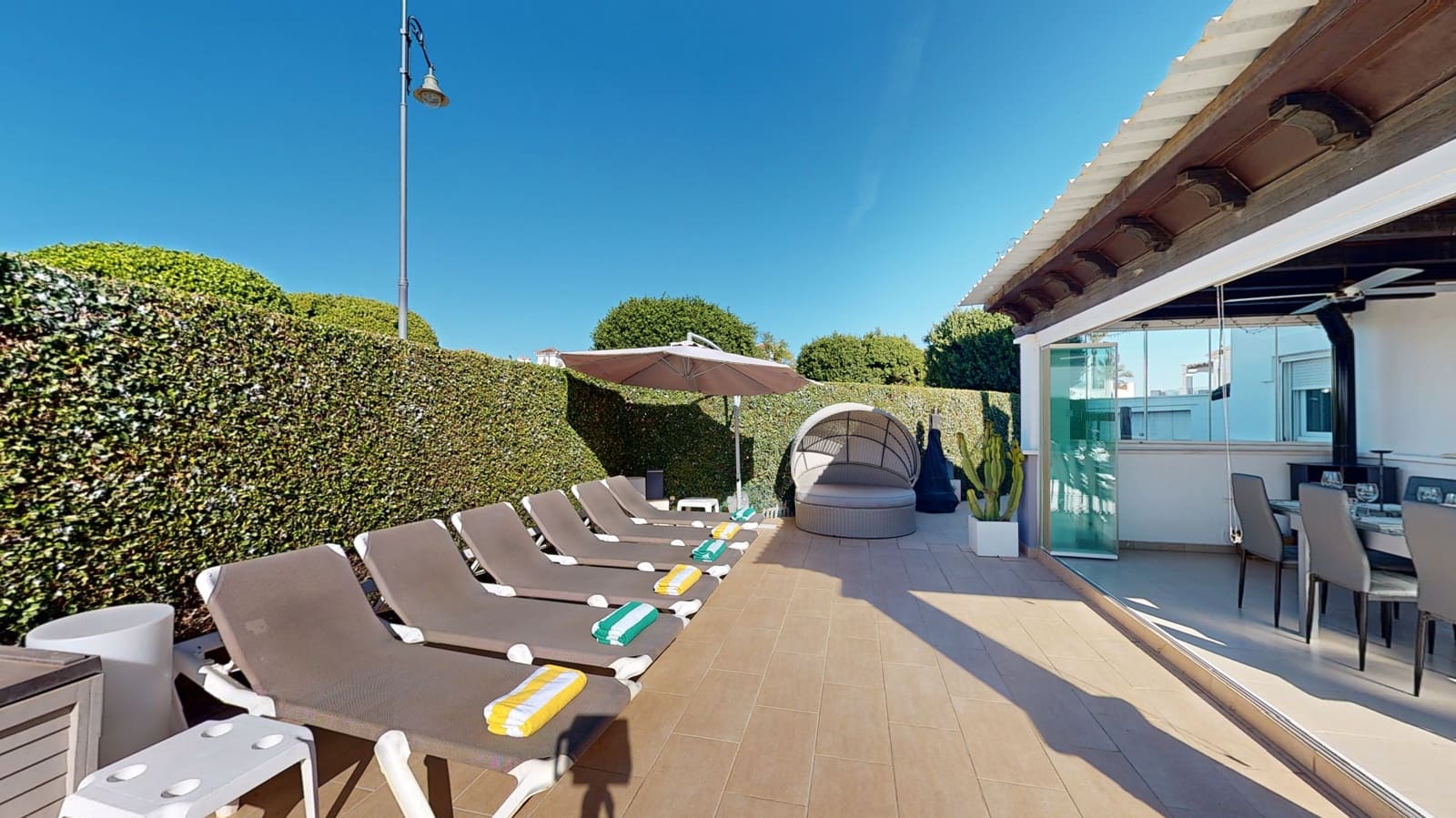 4 soveværelse Villa til leje i Roldan med swimmingpool garage - € 2.500 (Ref: 5884142)