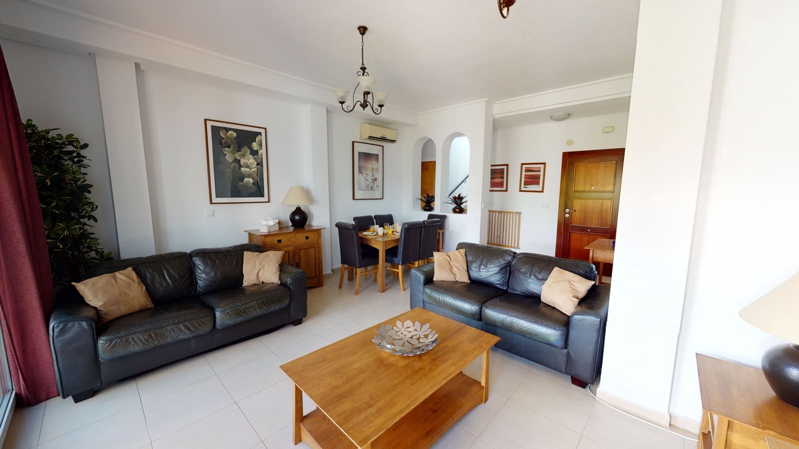 3 soveværelse Villa til leje i Roldan med swimmingpool garage - € 1.950 (Ref: 6508751)