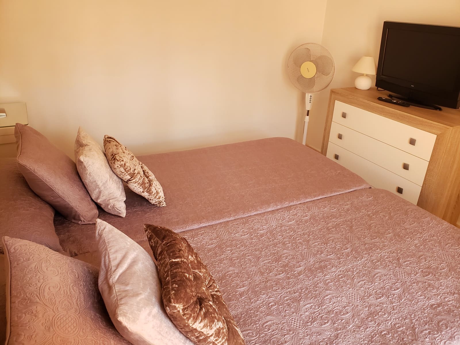 3 soveværelse Lejlighed til leje i Los Alcazares med swimmingpool garage - € 1.200 (Ref: 7174635)