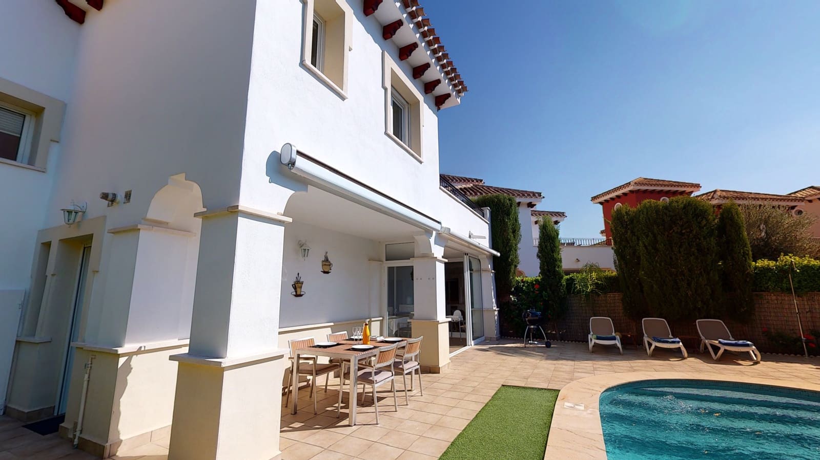 3 soveværelse Villa til leje i Mar Menor Golf Resort med swimmingpool garage - € 1.850 (Ref: 7223360)