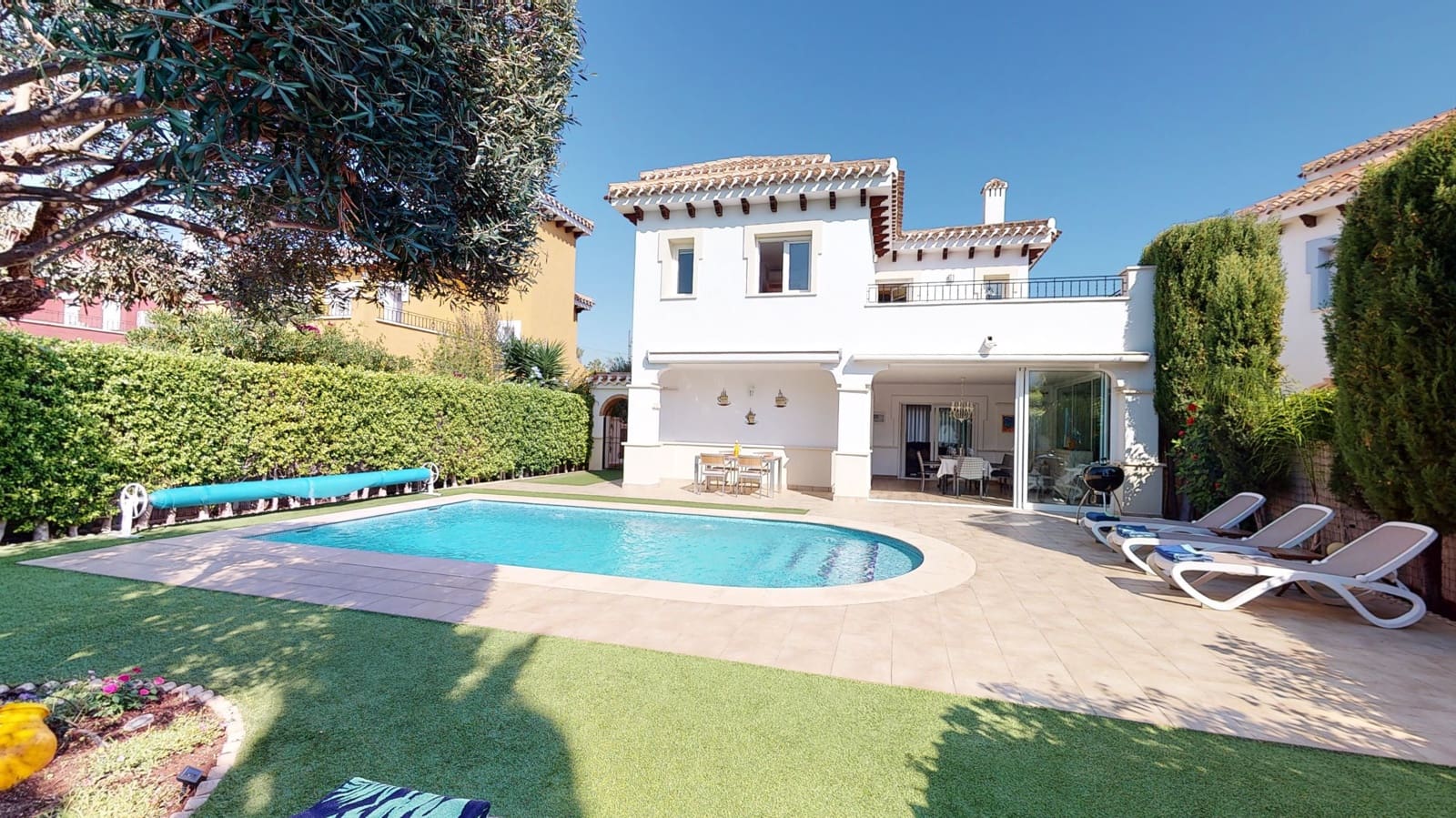 3 soveværelse Villa til leje i Mar Menor Golf Resort med swimmingpool garage - € 1.850 (Ref: 7223360)