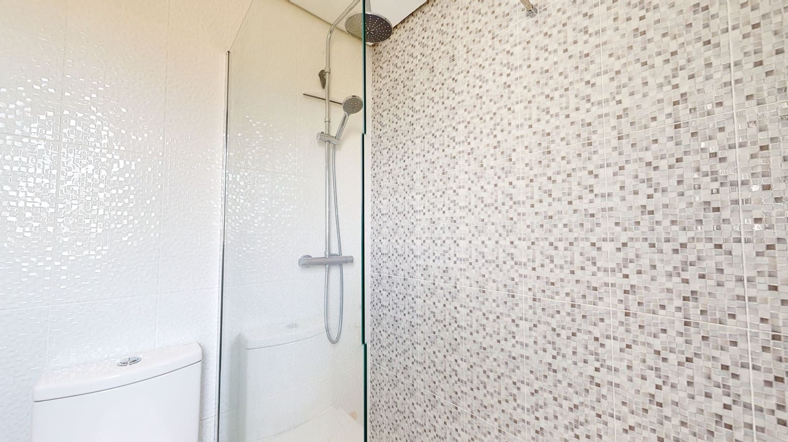 2 soveværelse Byhus til leje i La Torre Golf Resort med swimmingpool garage - € 1.350 (Ref: 7523317)