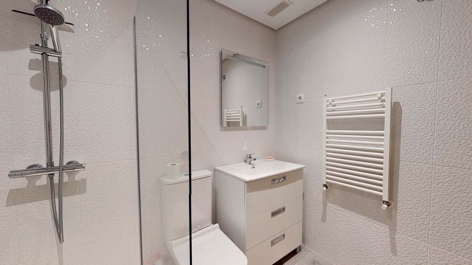 2 soveværelse Byhus til leje i La Torre Golf Resort med swimmingpool garage - € 1.350 (Ref: 7523317)