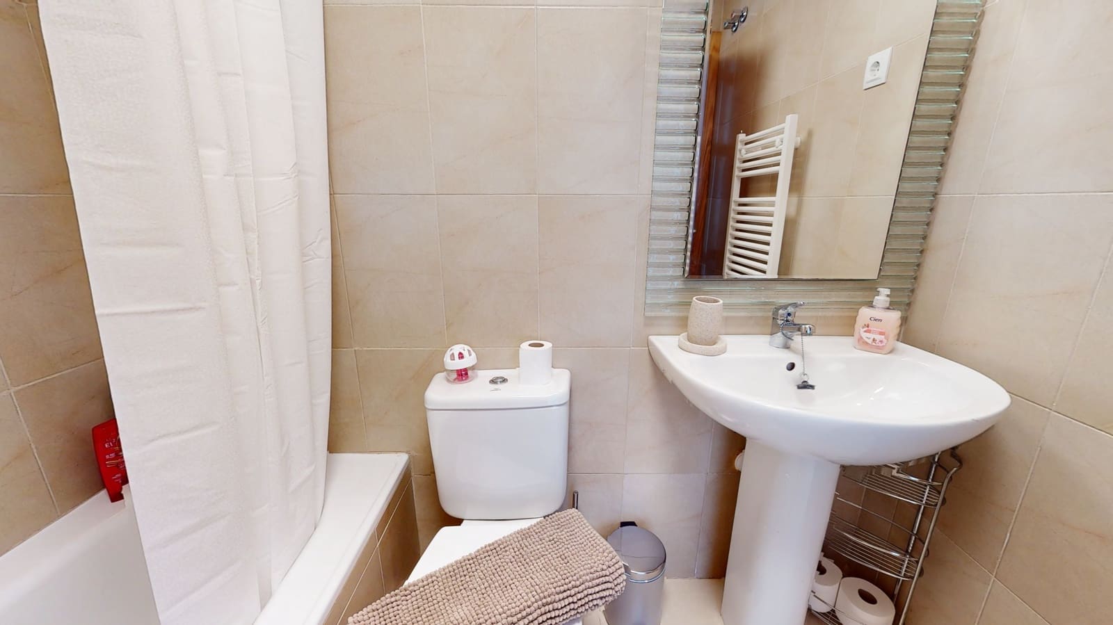 2 soveværelse Byhus til leje i La Torre Golf Resort med swimmingpool garage - € 1.350 (Ref: 8244301)