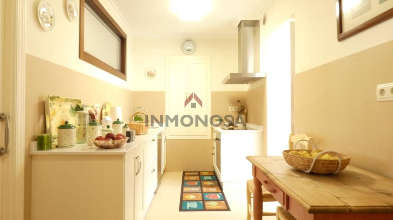 5 camera da letto Villa in vendita in Ferrol con garage - 380.000 € (Rif: 9591968)