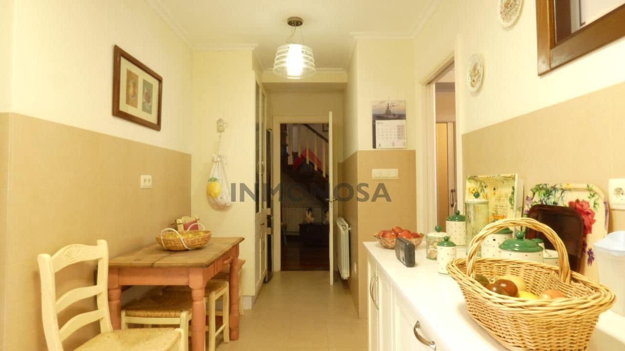 5 camera da letto Villa in vendita in Ferrol con garage - 380.000 € (Rif: 9591968)