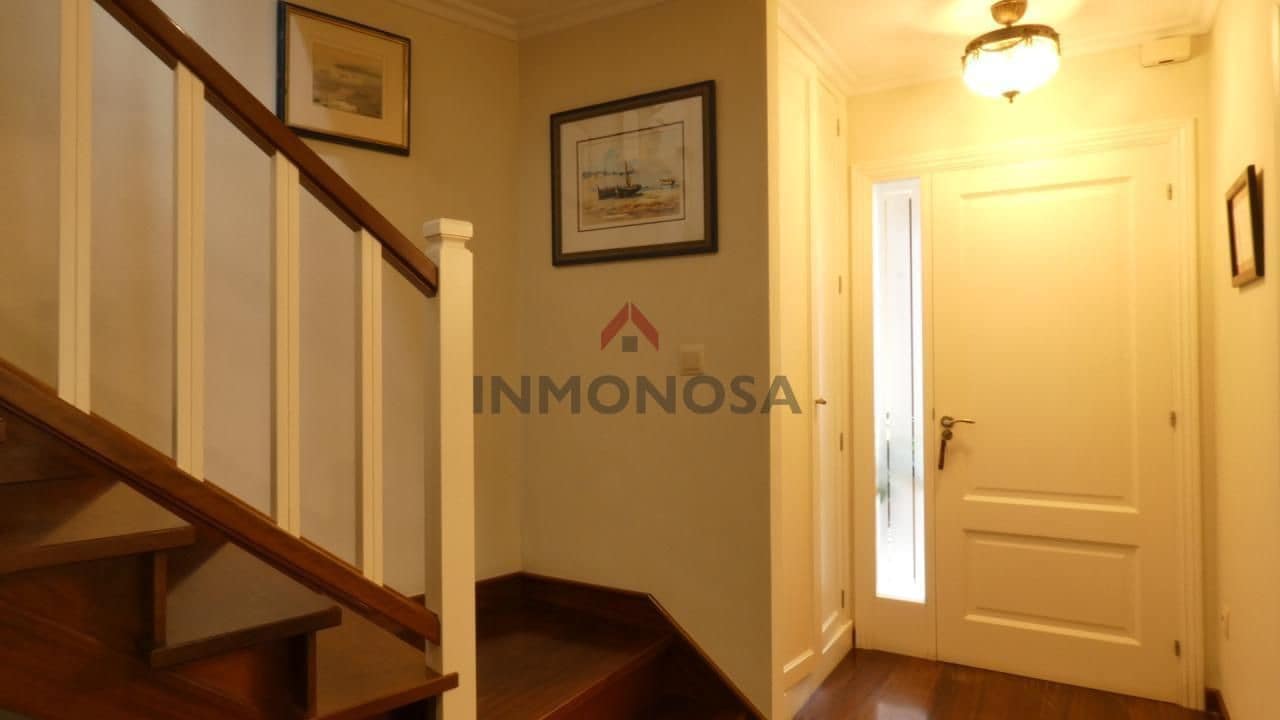 5 camera da letto Villa in vendita in Ferrol con garage - 380.000 € (Rif: 9591968)