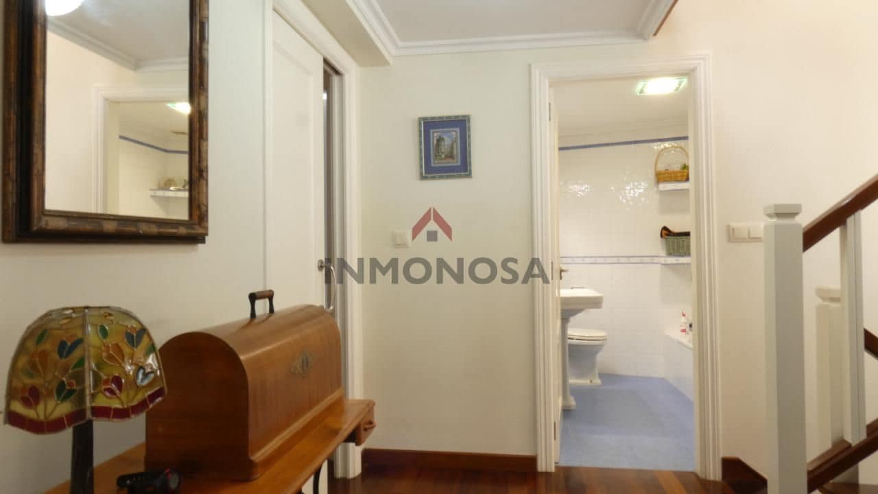 5 camera da letto Villa in vendita in Ferrol con garage - 380.000 € (Rif: 9591968)