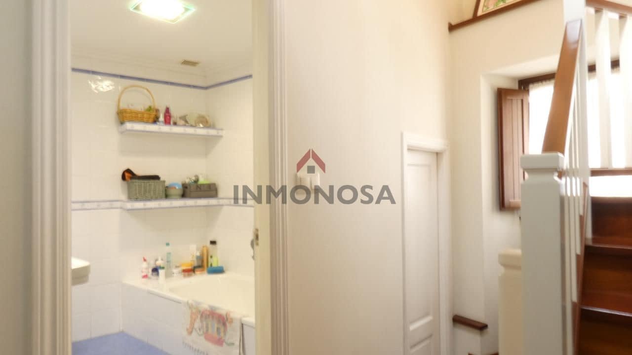 5 camera da letto Villa in vendita in Ferrol con garage - 380.000 € (Rif: 9591968)