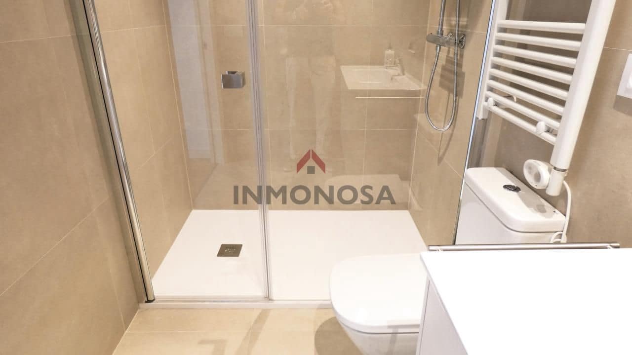 2 Zimmer Wohnung zu vermieten in Ferrol - 950 € (Ref: 9591971)