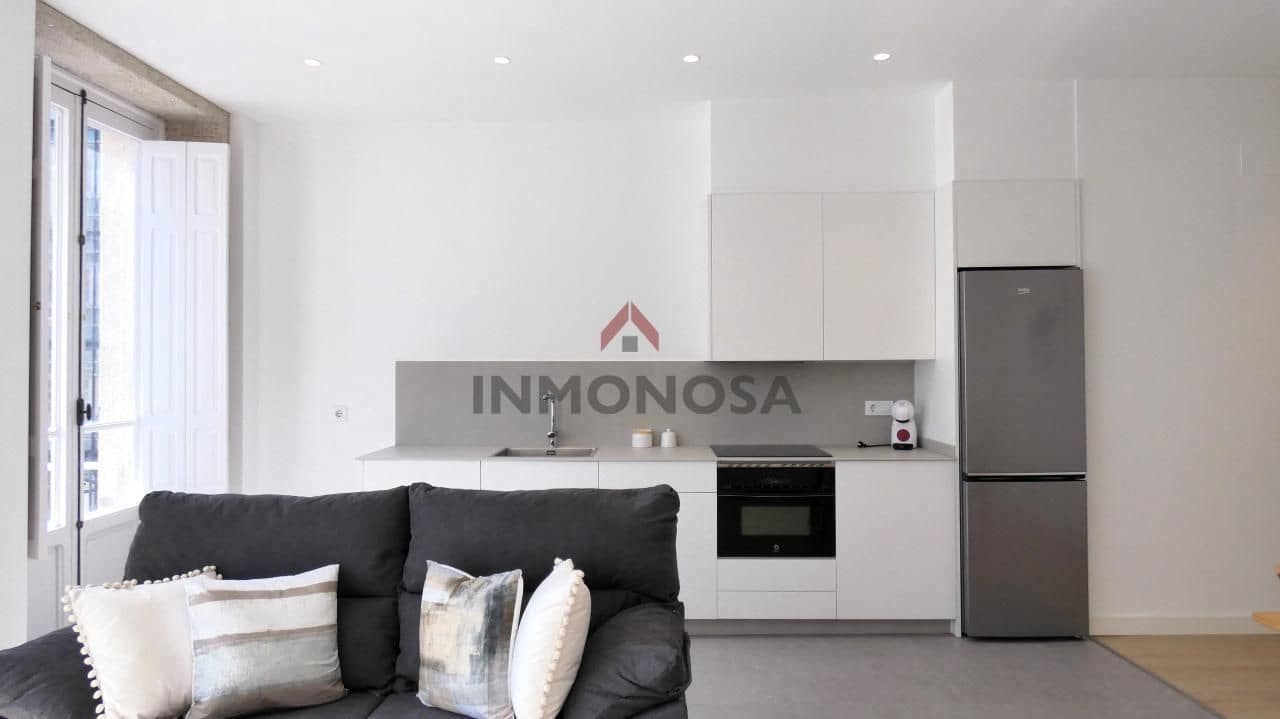 2 Zimmer Wohnung zu vermieten in Ferrol - 950 € (Ref: 9591971)