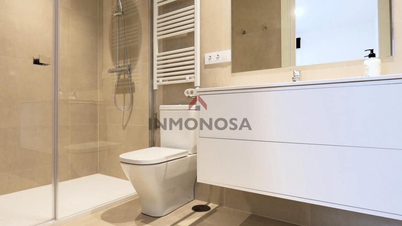 2 Zimmer Wohnung zu vermieten in Ferrol - 950 € (Ref: 9591971)