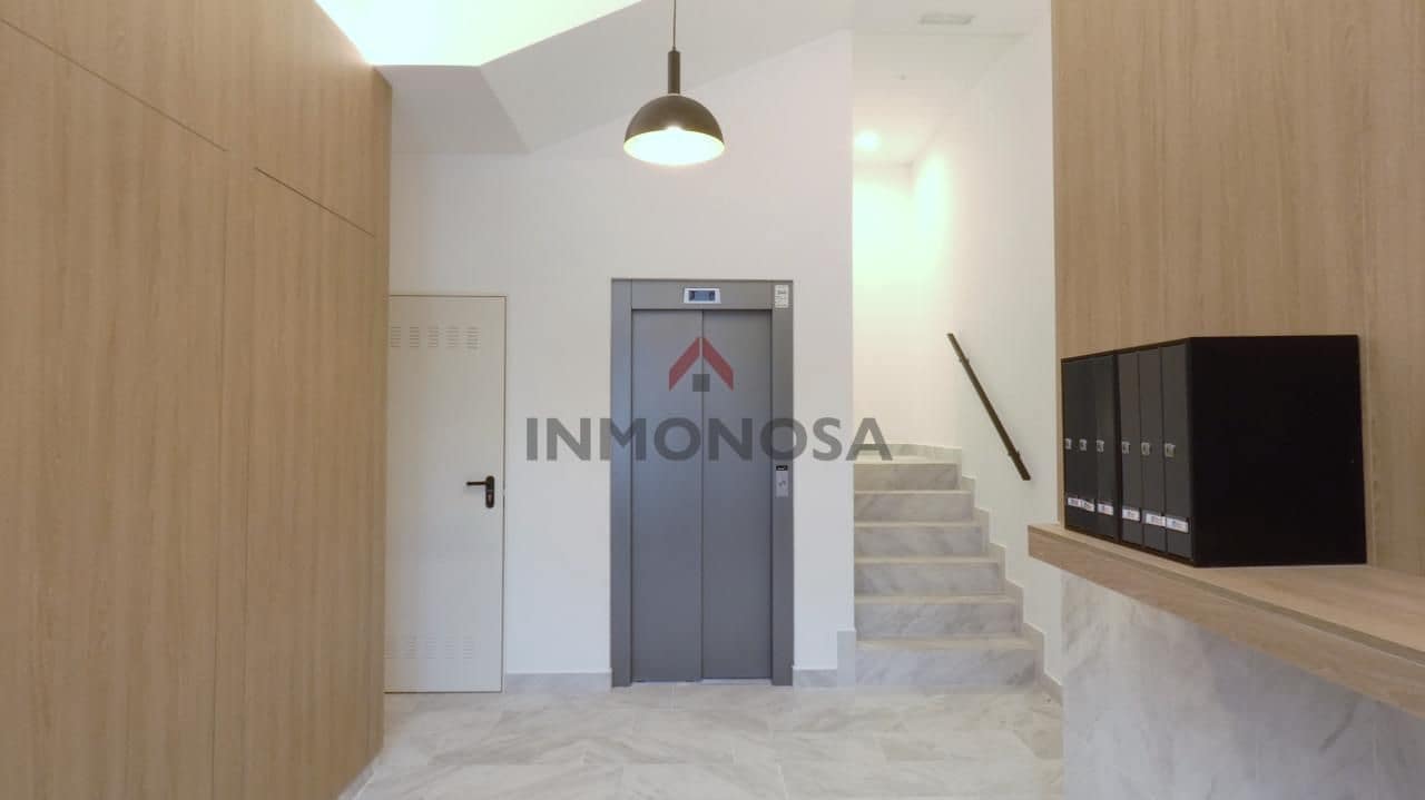 2 Zimmer Wohnung zu vermieten in Ferrol - 950 € (Ref: 9591971)