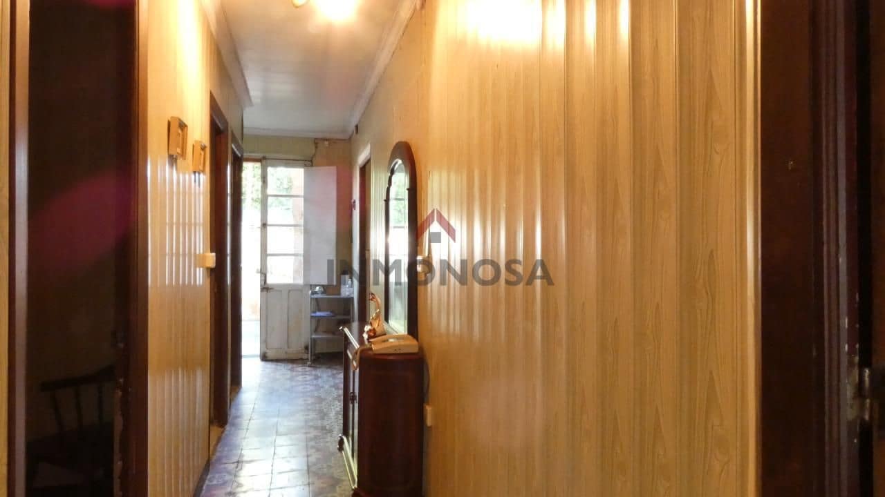 3 bedroom Apartment for sale in Ferrol - € 69,000 (Ref: 9591972)