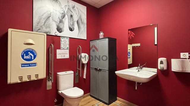 Kaupallinen myytävänä paikassa Ferrol - 190 000 € (Ref: 9591975)