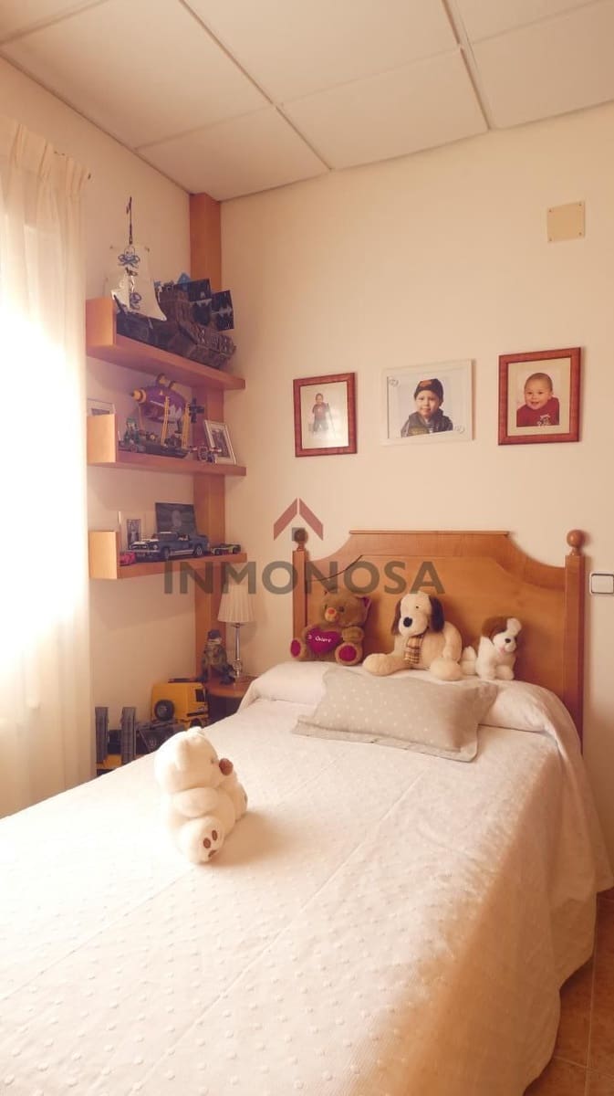 2 makuuhuone Maalaistalo myytävänä paikassa Fene mukana 
autotalli - 200 000 € (Ref: 9591976)