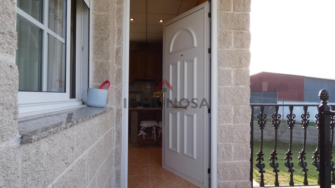 2 makuuhuone Maalaistalo myytävänä paikassa Fene mukana 
autotalli - 200 000 € (Ref: 9591976)