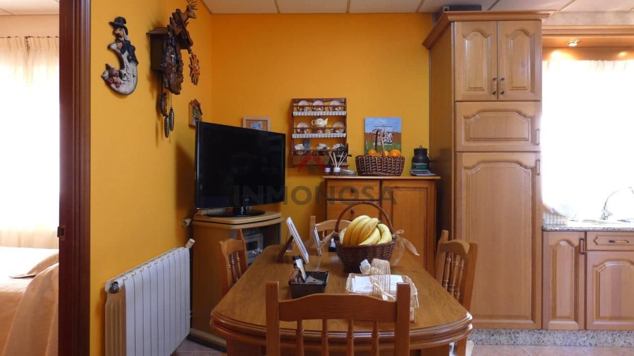 2 makuuhuone Maalaistalo myytävänä paikassa Fene mukana 
autotalli - 200 000 € (Ref: 9591976)