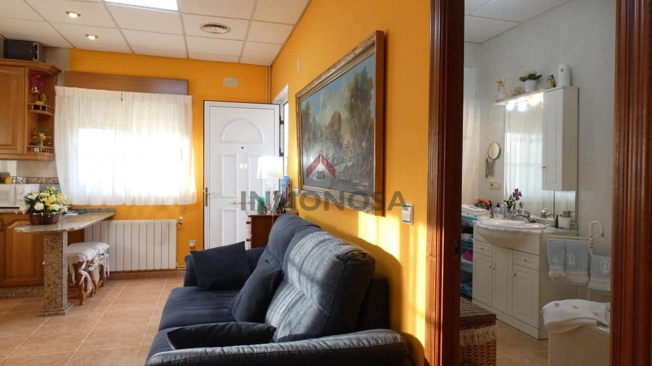 2 makuuhuone Maalaistalo myytävänä paikassa Fene mukana 
autotalli - 200 000 € (Ref: 9591976)