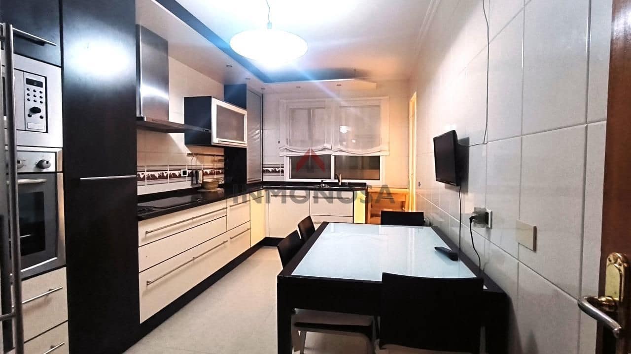 3 Zimmer Wohnung zu vermieten in Ferrol mit Garage - 800 € (Ref: 9591980)